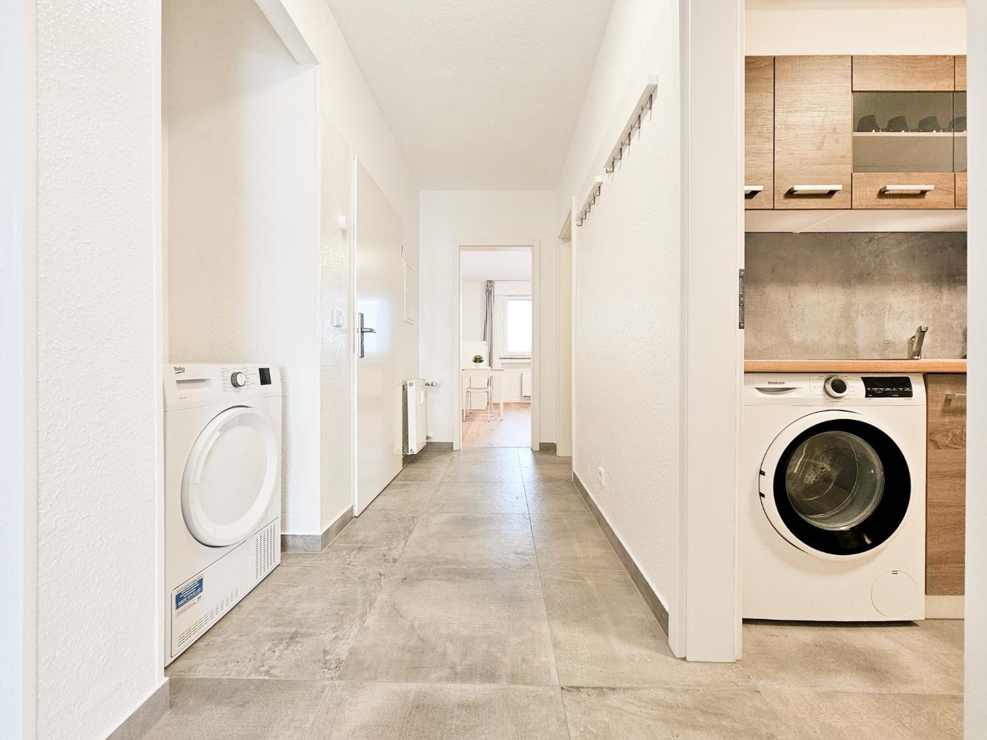 Raj Living - 2 Or 3 - 15 Min Zur Messe Dus & 10 Min Old Town Dus Appartement