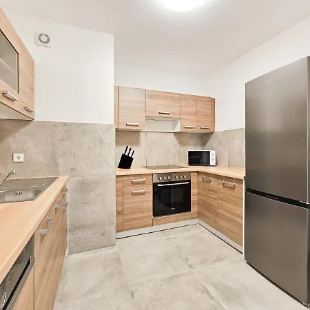 Raj Living - 2 Or 3 Room Apartments - 15 Min Zur Messe Dus & 10 Min Old Town Dus Dusseldorf Exterior photo