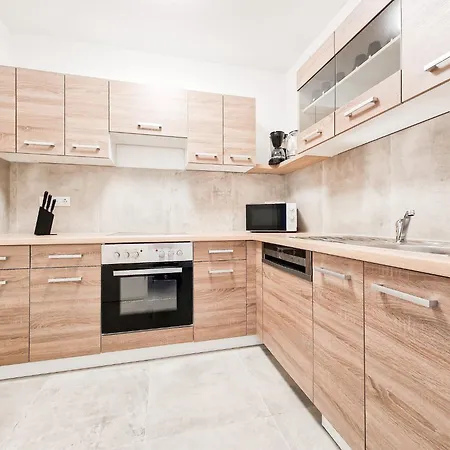 Raj Living - 2 Or 3 Room Apartments - 15 Min Zur Messe Dus & 10 Min Old Town Dus Dusseldorf Exterior photo