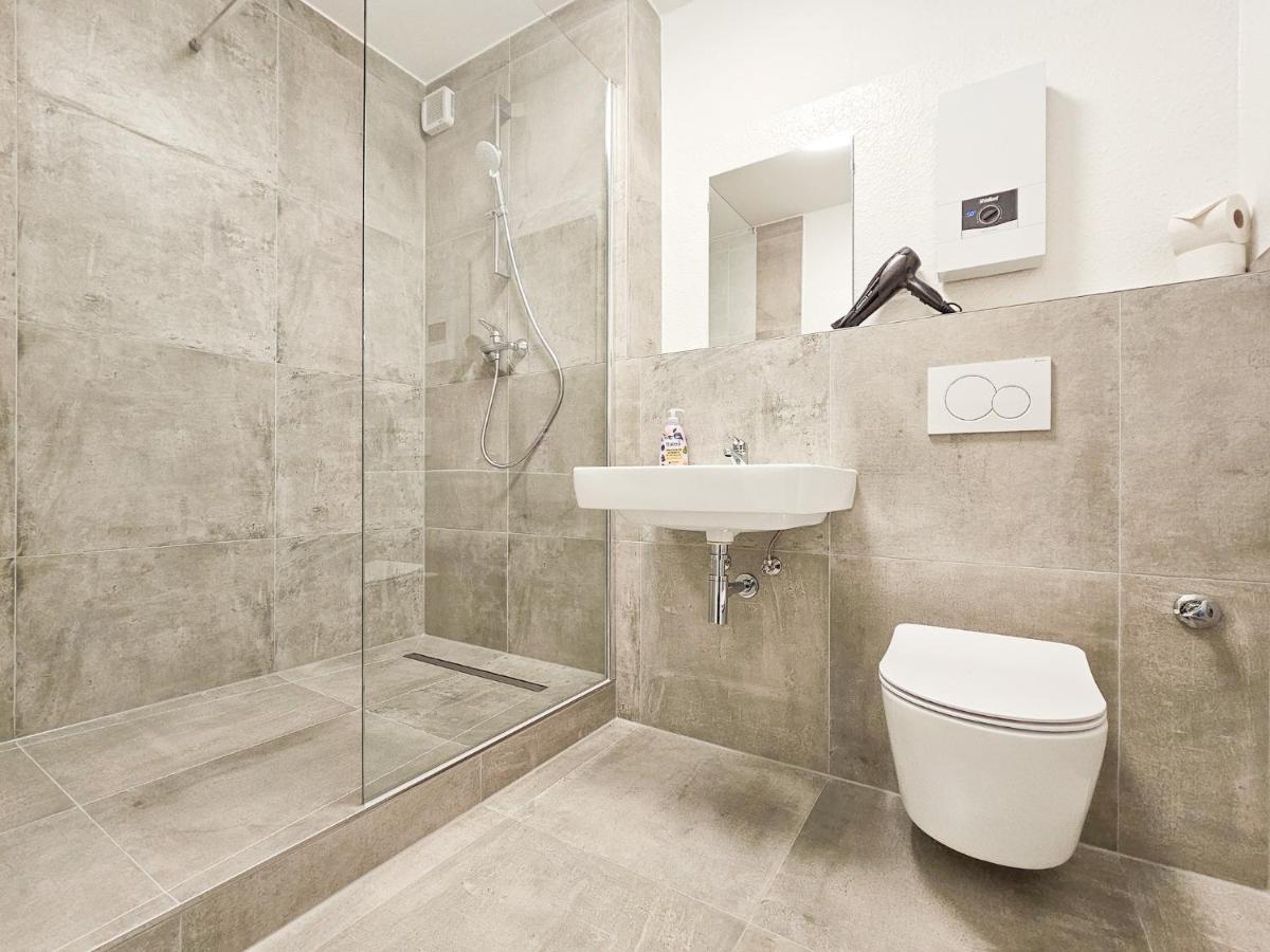 Raj Living - 2 Or 3 - 15 Min Zur Messe Dus & 10 Min Old Town Dus