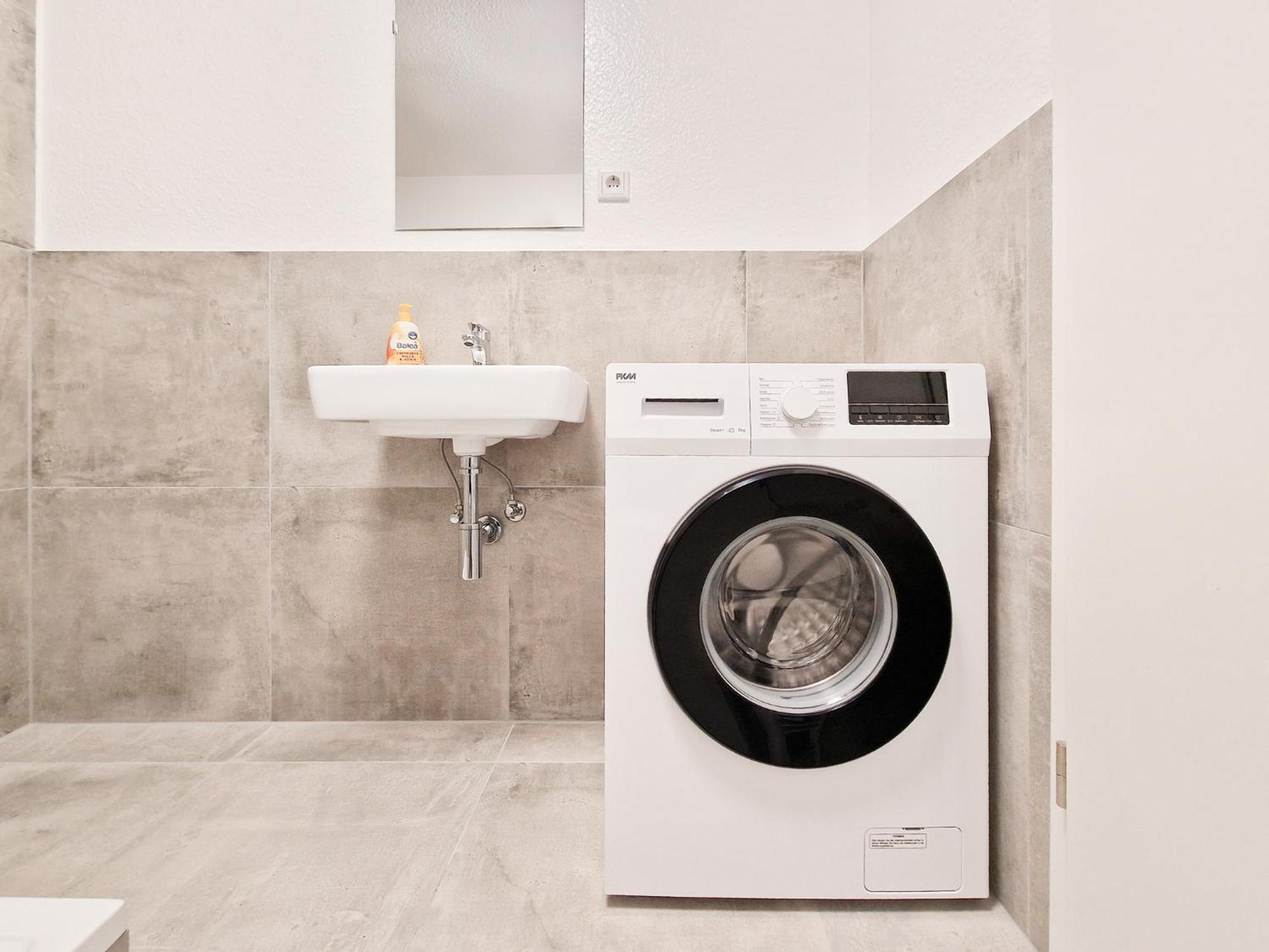 Raj Living - 2 Or 3 - 15 Min Zur Messe Dus & 10 Min Old Town Dus *
